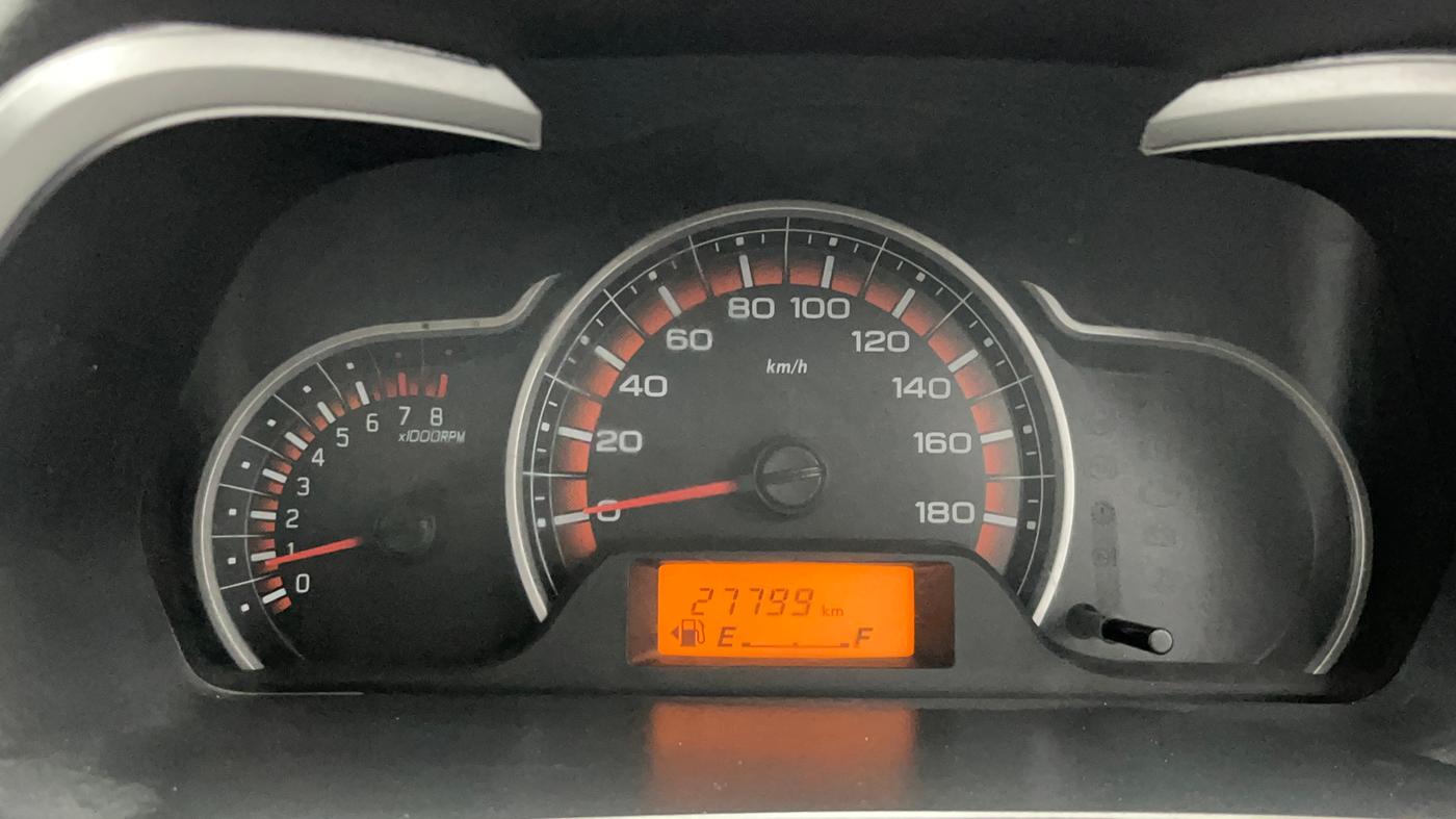 2016 Maruti Alto K10 VXI, Petrol, Manual, 27,800 km, Odometer Image