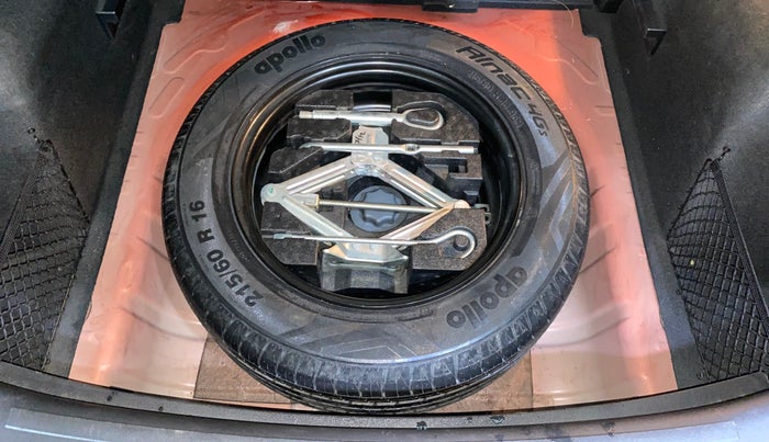 2021 MG ASTOR SHARP 1.5 MT, Petrol, Manual, 51,103 km, Spare Tyre