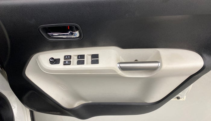 2020 Maruti IGNIS DELTA 1.2, Petrol, Manual, 36,231 km, Driver Side Door Panels Control