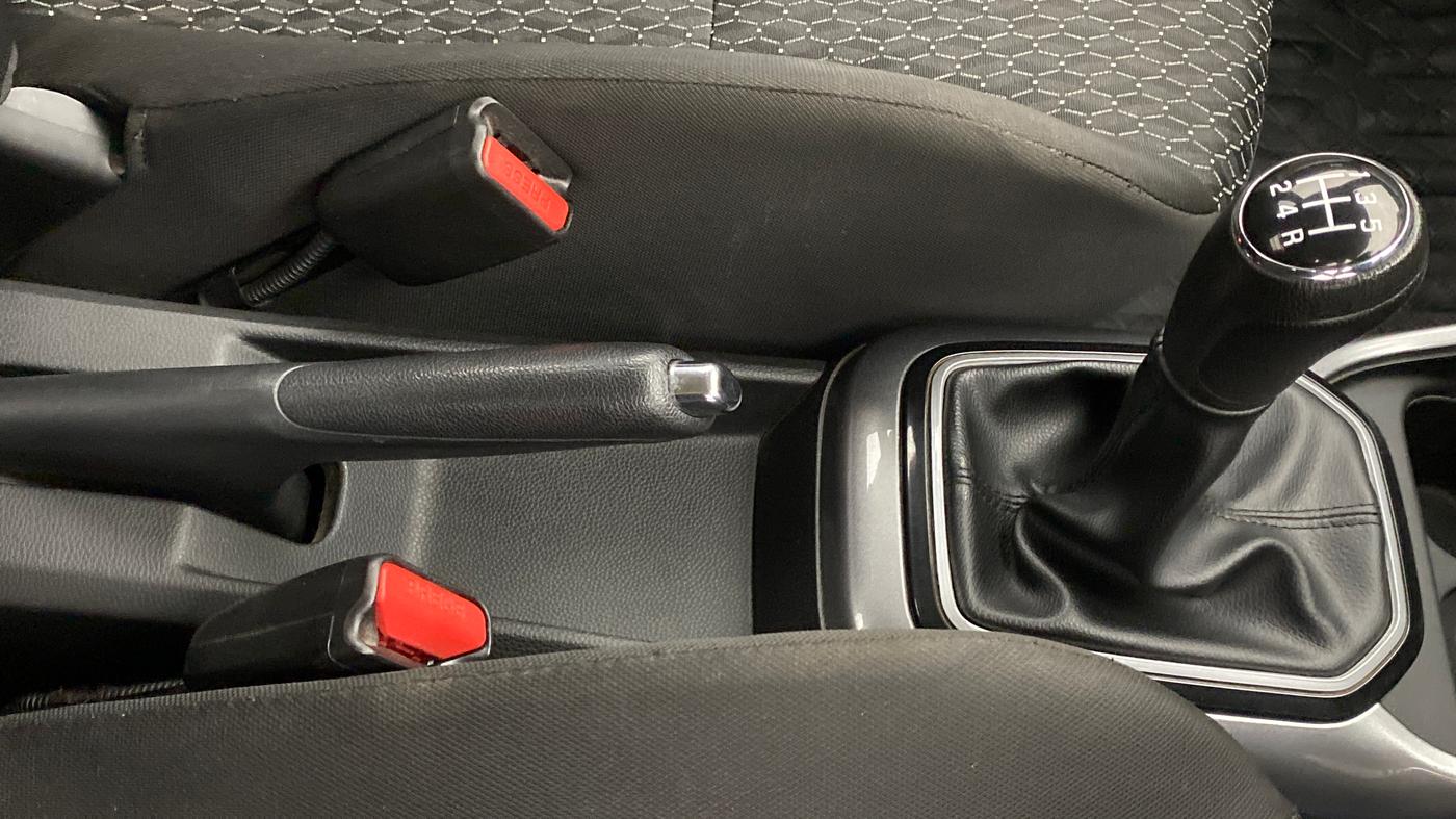 2020 Maruti IGNIS DELTA 1.2, Petrol, Manual, 36,231 km, Gear Lever