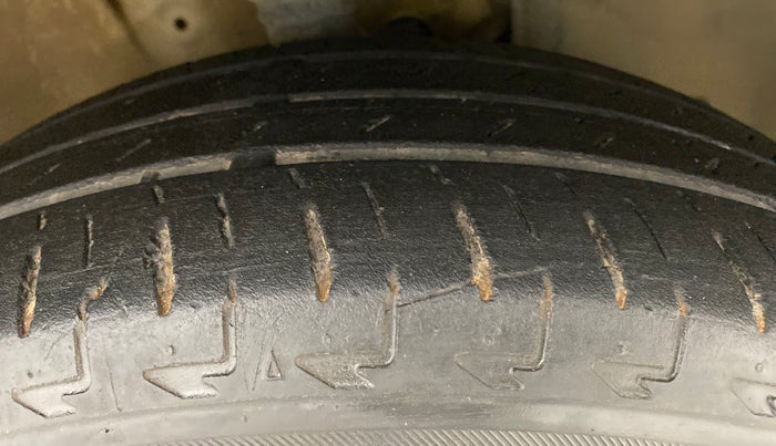 2020 Maruti IGNIS DELTA 1.2, Petrol, Manual, 36,231 km, Right Front Tyre Tread