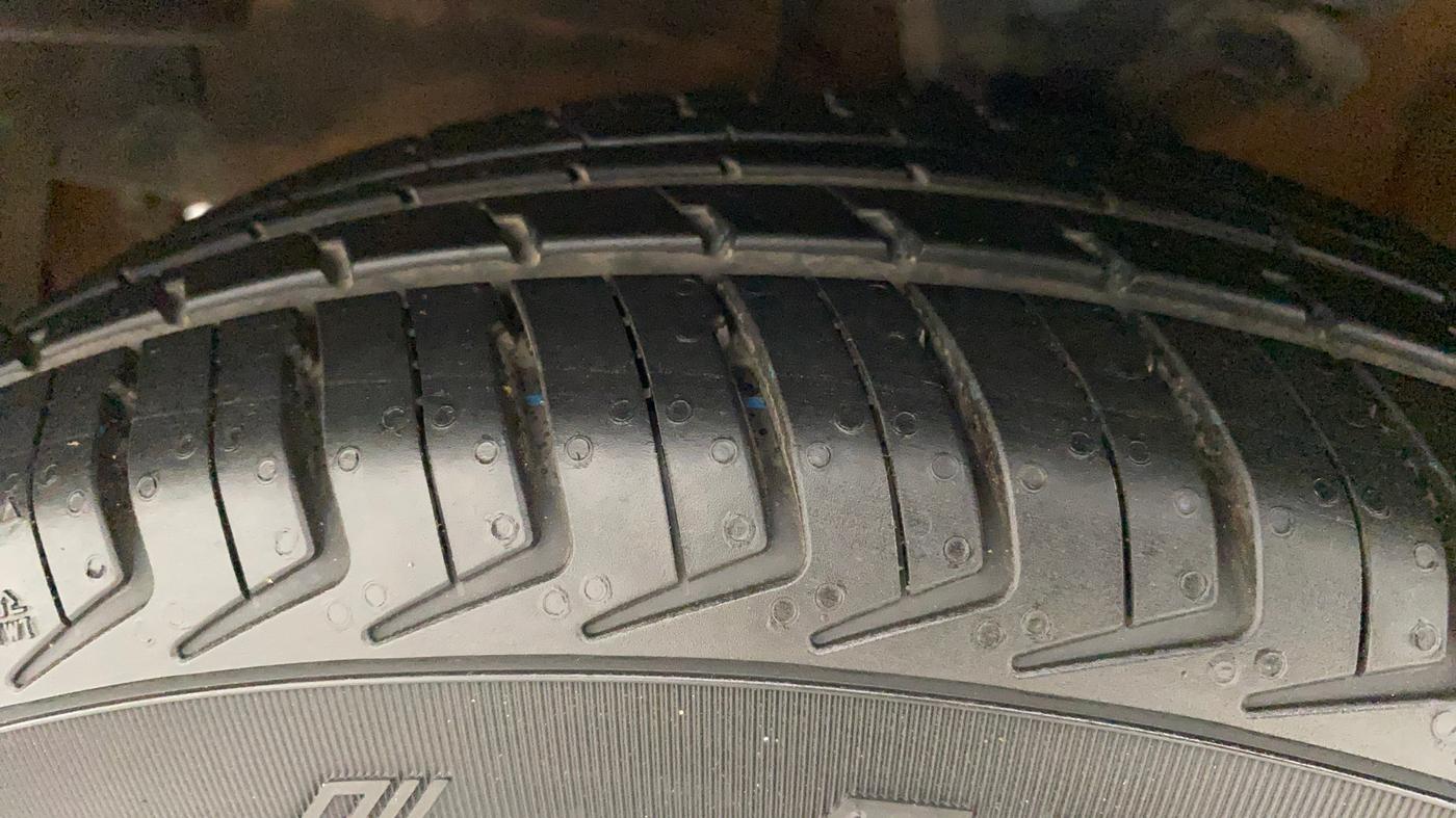 2016 Hyundai i10 SPORTZ 1.1, Petrol, Manual, 72,789 km, Left Front Tyre Tread