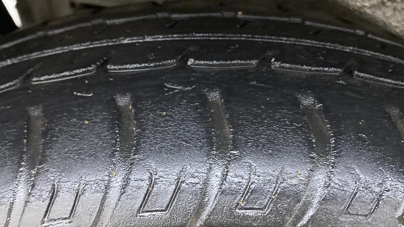 2015 Maruti Wagon R 1.0 VXI, Petrol, Manual, 34,784 km, Right Rear Tyre Tread
