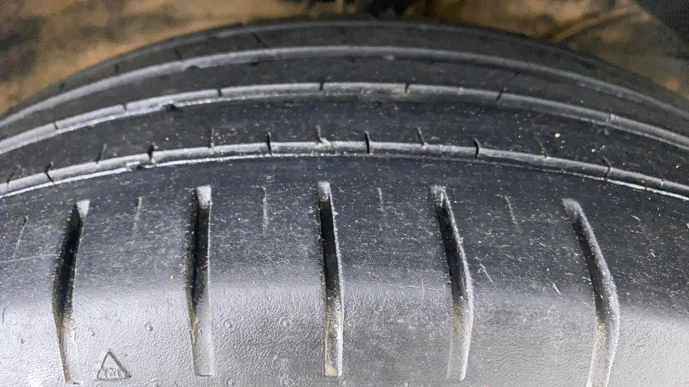 2020 Maruti Baleno ZETA PETROL 1.2, Petrol, Manual, 37,332 km, Right Front Tyre Tread