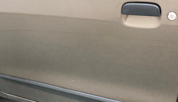 2016 Maruti Wagon R 1.0 LXI CNG, CNG, Manual, 77,414 km, Front passenger door - Slightly dented