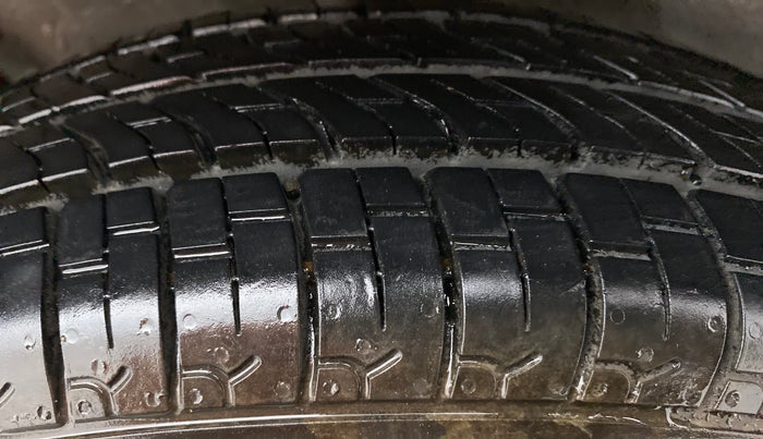 2016 Maruti Wagon R 1.0 LXI CNG, CNG, Manual, 77,414 km, Right Rear Tyre Tread