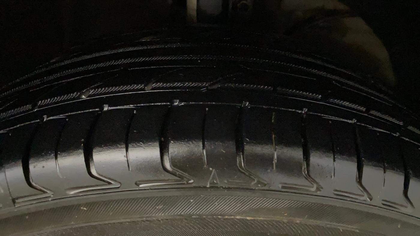 2021 Maruti XL6 ZETA AT, Petrol, Automatic, 67,186 km, Right Front Tyre Tread
