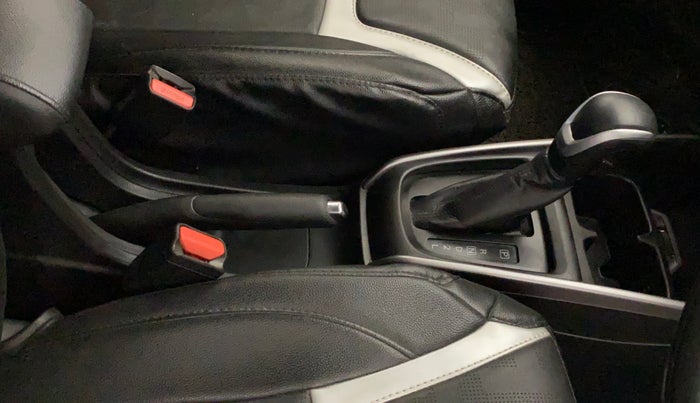 2021 Maruti XL6 ZETA AT, Petrol, Automatic, 67,169 km, Gear Lever