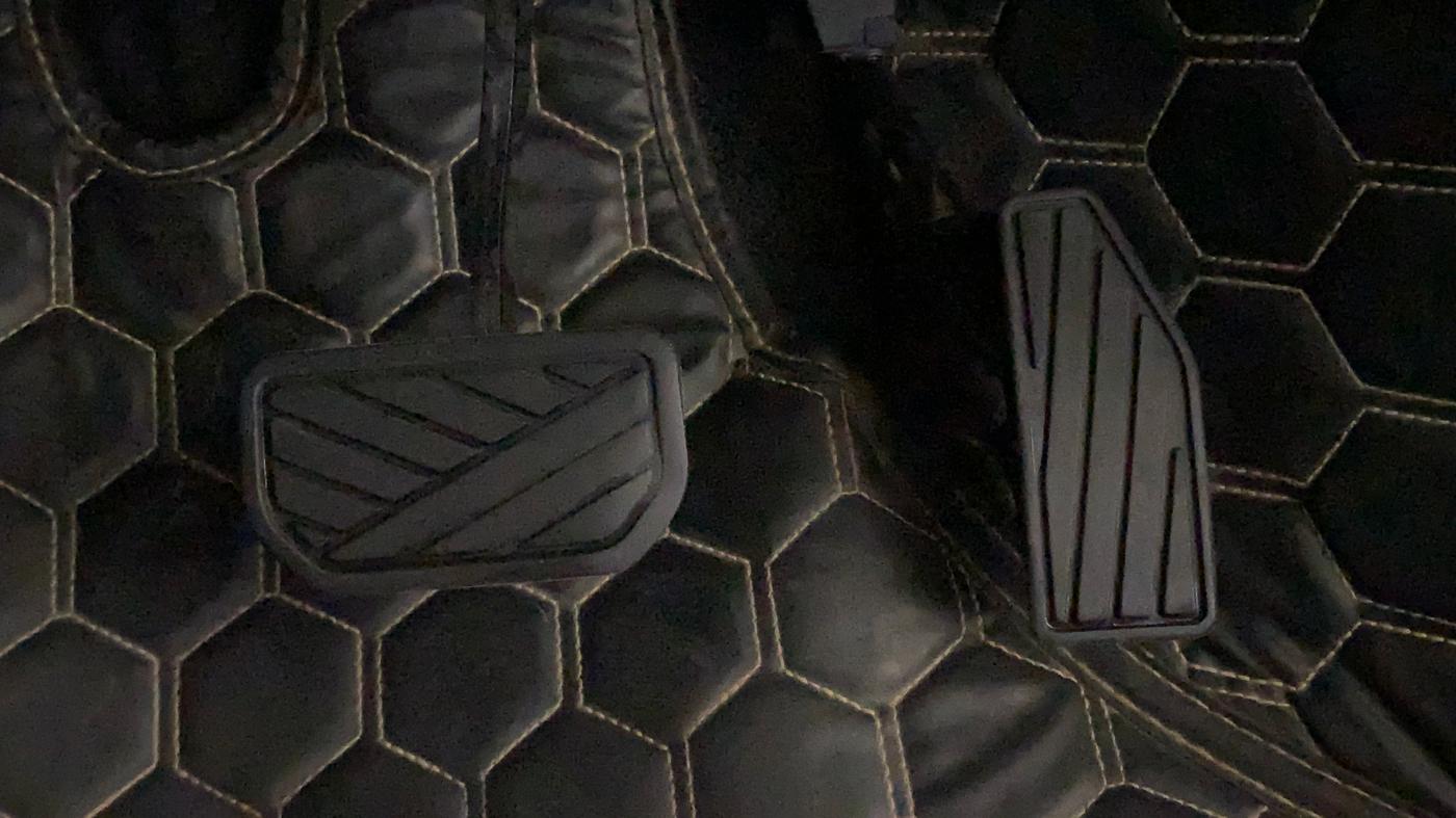 2021 Maruti XL6 ZETA AT, Petrol, Automatic, 67,186 km, Pedals