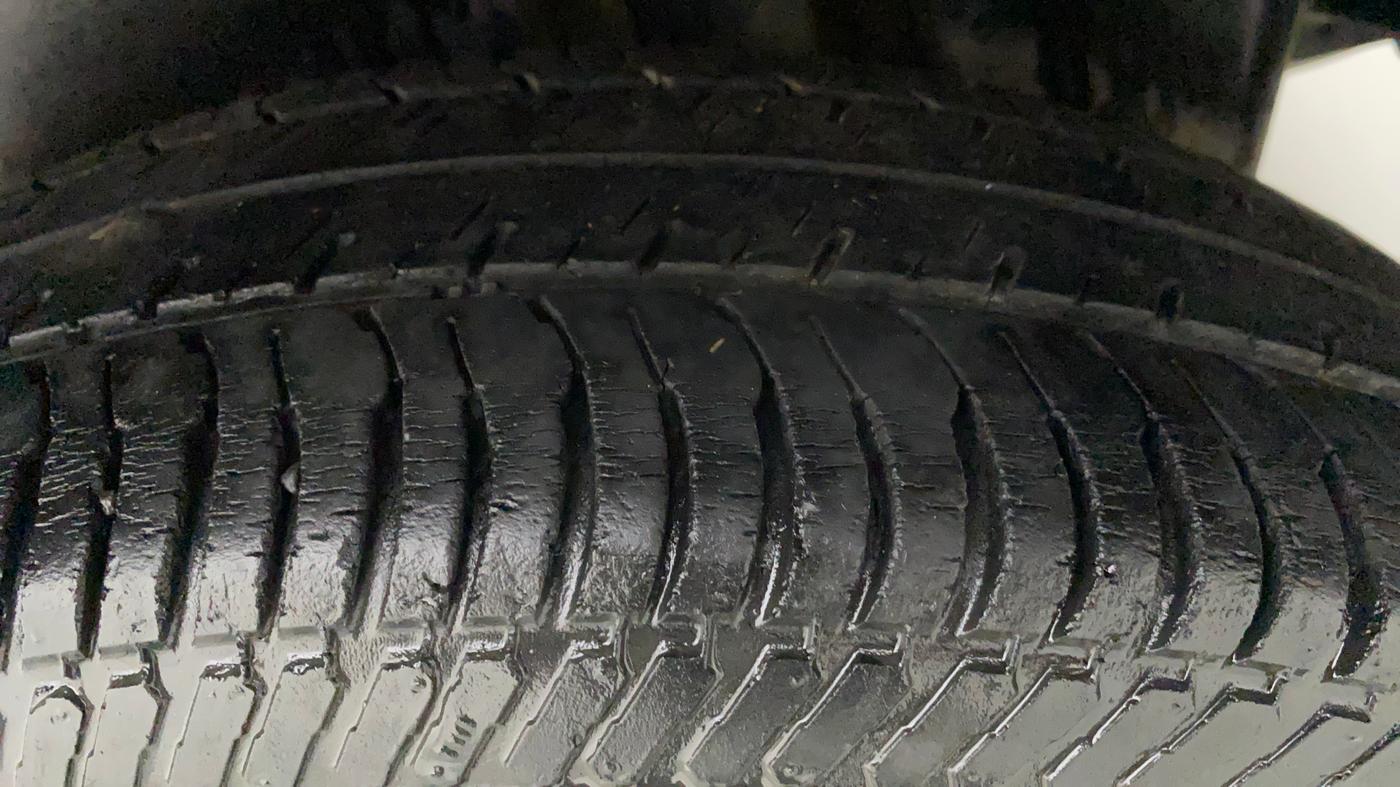 2012 Maruti Swift Dzire VXI, Petrol, Manual, 45,605 km, Left Rear Tyre Tread