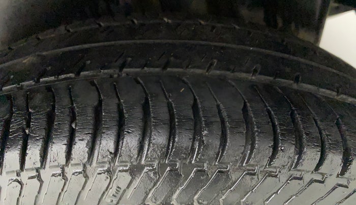 2012 Maruti Swift Dzire VXI, Petrol, Manual, 45,605 km, Left Rear Tyre Tread