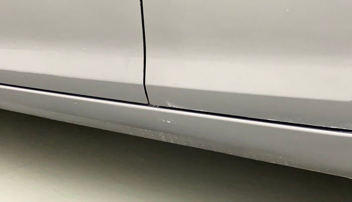 2012 Maruti Swift Dzire VXI, Petrol, Manual, 45,605 km, Left running board - Paint is slightly faded