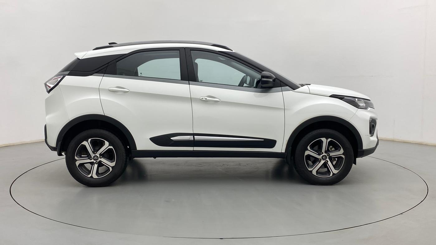 2022 Tata NEXON XZ PLUS PETROL SUNROOF, Petrol, Manual, 36,792 km, Right Side View