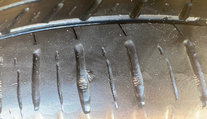 2019 Hyundai Elite i20 ASTA (O) CVT, Petrol, Automatic, 37,378 km, Left Rear Tyre Tread