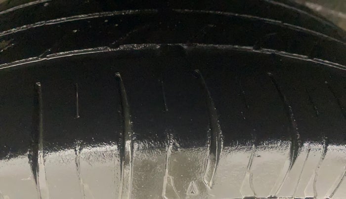 2018 Honda Amaze 1.2L I-VTEC S, Petrol, Manual, 1,02,018 km, Right Rear Tyre Tread