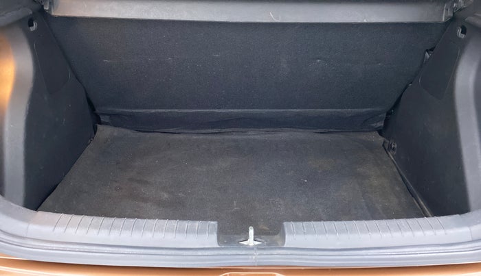 2016 Hyundai i20 Active 1.2 S, Petrol, Manual, 1,00,901 km, Boot Inside View