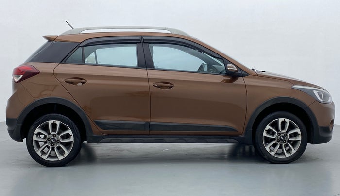 2016 Hyundai i20 Active 1.2 S, Petrol, Manual, 1,00,901 km, Right Side View