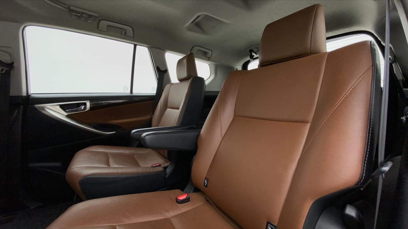 2018 Toyota Innova Crysta 2.7 ZX AT 7 STR, Petrol, Automatic, 50,771 km, Right Side Rear Door Cabin View