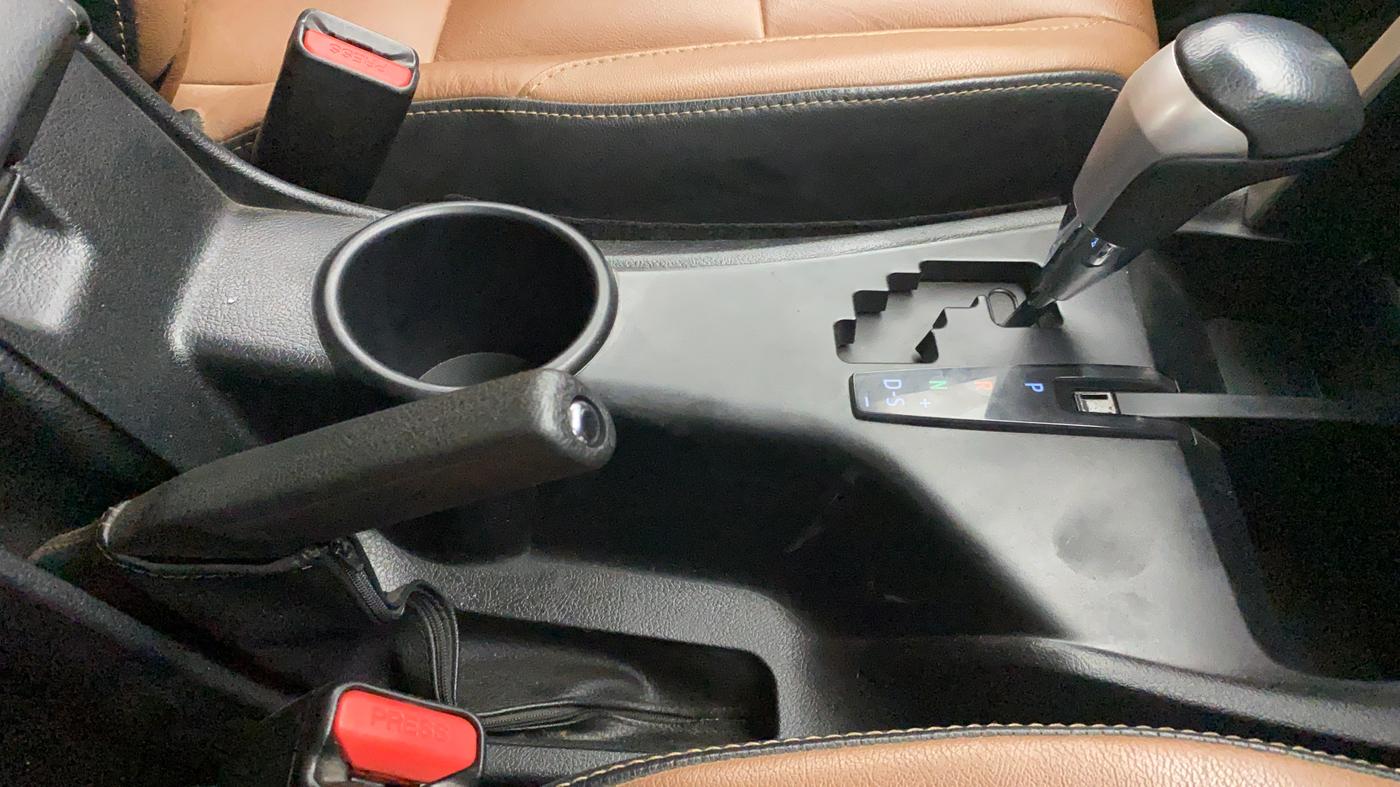 2018 Toyota Innova Crysta 2.7 ZX AT 7 STR, Petrol, Automatic, 50,771 km, Gear Lever