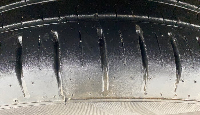 2017 Maruti Baleno ZETA CVT PETROL 1.2, Petrol, Automatic, 86,242 km, Right Rear Tyre Tread