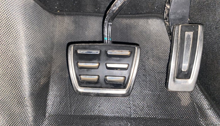 2023 Skoda KUSHAQ STYLE 1.5L TSI DSG, Petrol, Automatic, 24,229 km, Pedals