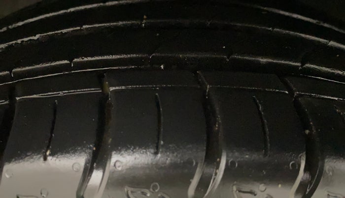 2023 Skoda KUSHAQ STYLE 1.5L TSI DSG, Petrol, Automatic, 24,229 km, Left Front Tyre Tread