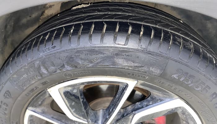 2021 MG ASTOR SAVVY 1.3 TURBO AT S RED, Petrol, Automatic, 34,082 km, Right Front Tyre Tread