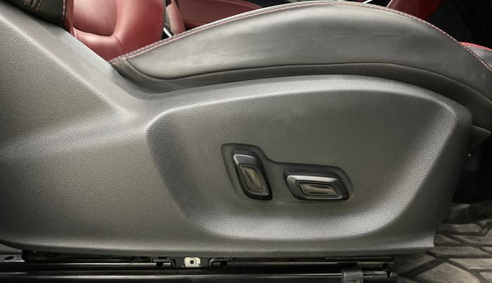 2021 MG ASTOR SAVVY 1.3 TURBO AT S RED, Petrol, Automatic, 34,082 km, Driver Side Adjustment Panel