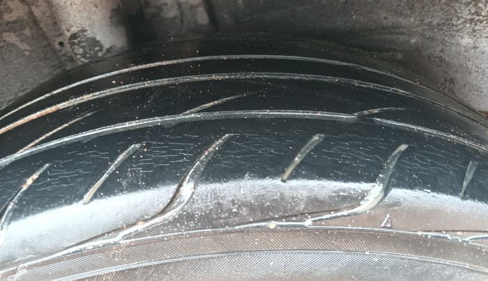 2016 Hyundai Elite i20 MAGNA 1.2, Petrol, Manual, 91,784 km, Right Rear Tyre Tread