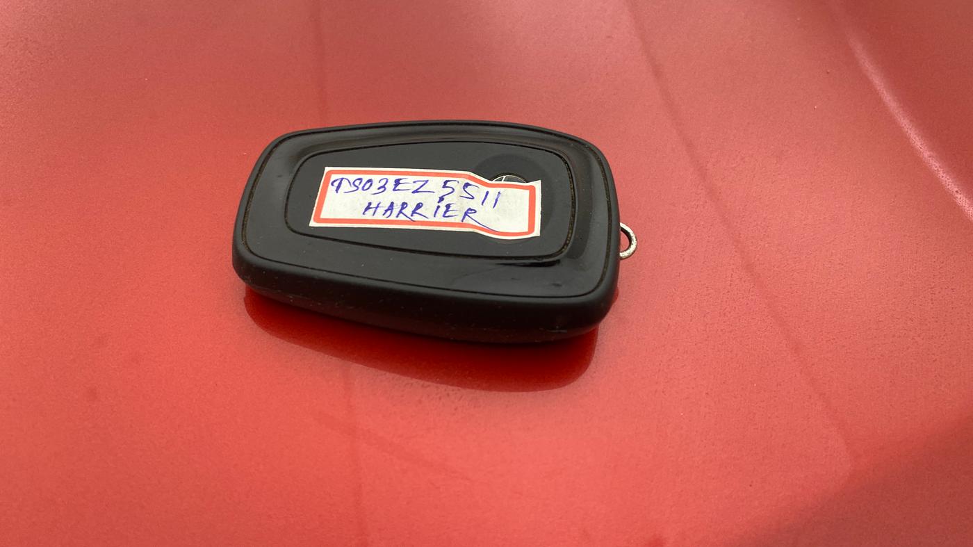 2020 Tata Harrier XZA PLUS 2.0L DUAL TONE, Diesel, Automatic, 1,09,041 km, Key Close Up
