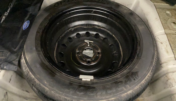 2013 Ford Fiesta STYLE DIESEL, Diesel, Manual, 1,23,128 km, Spare Tyre