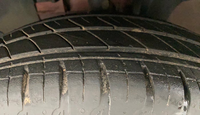 2020 Renault Kwid RXL, Petrol, Manual, 10,115 km, Left Front Tyre Tread