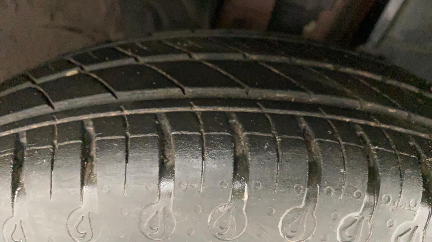 2020 Renault Kwid RXL, Petrol, Manual, 10,115 km, Right Front Tyre Tread