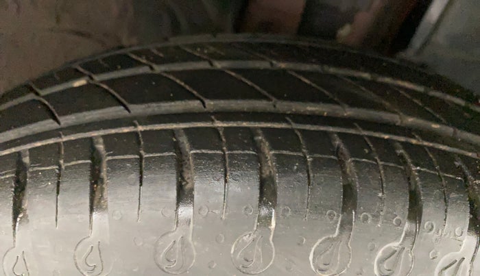 2020 Renault Kwid RXL, Petrol, Manual, 10,115 km, Right Front Tyre Tread
