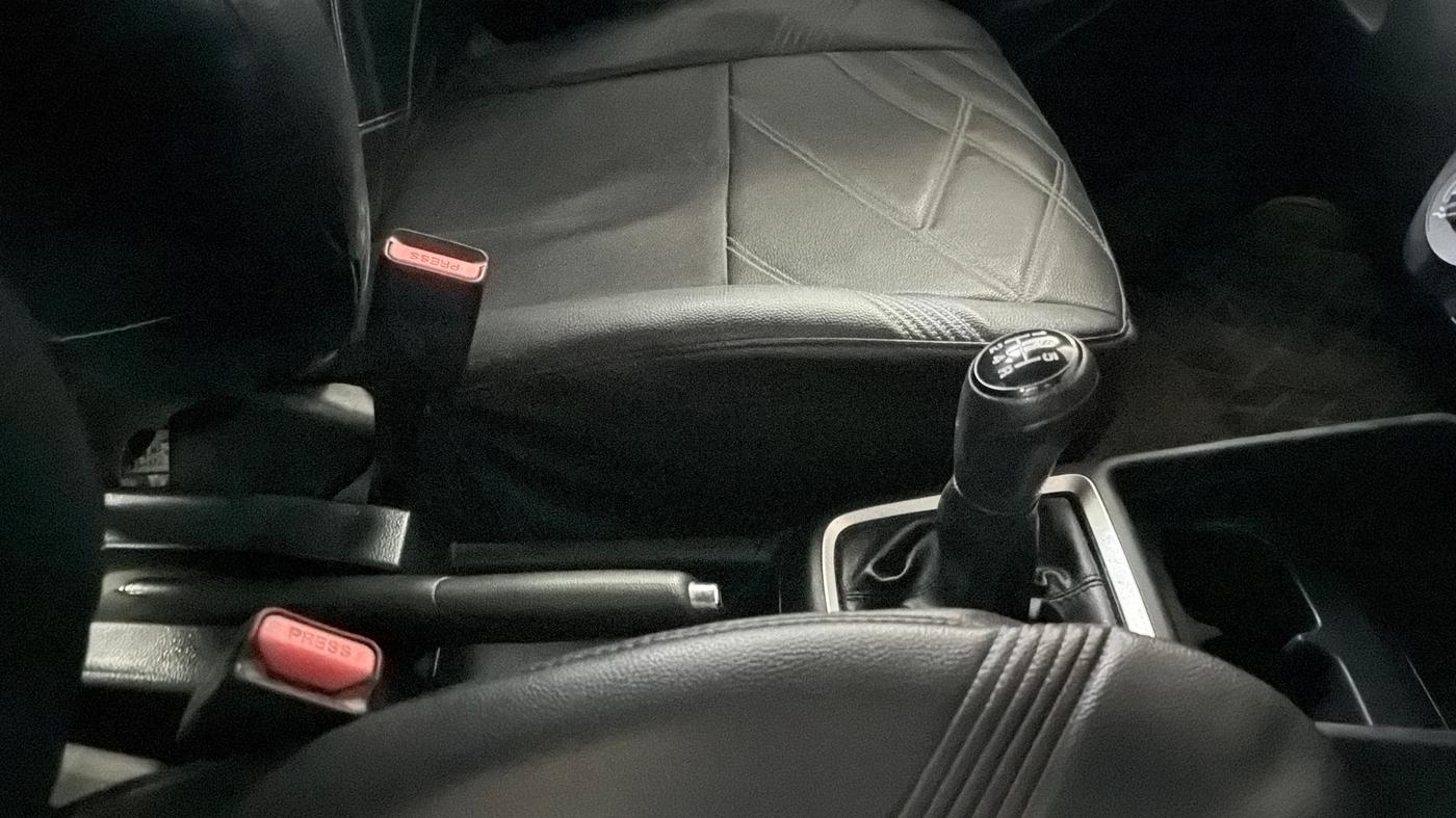2022 Maruti Swift VXI, Petrol, Manual, 33,721 km, Gear Lever