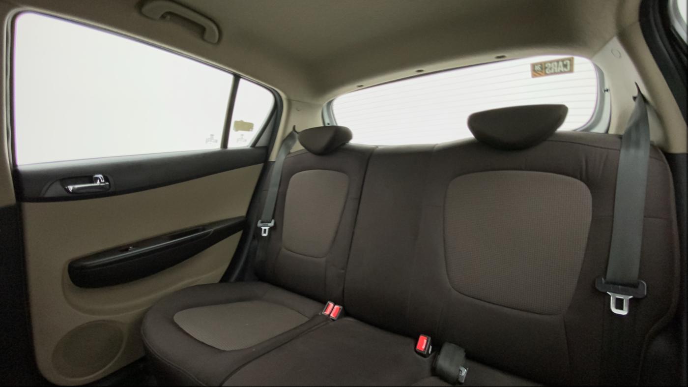 2013 Hyundai i20 SPORTZ 1.2, Petrol, Manual, 50,024 km, Right Side Rear Door Cabin