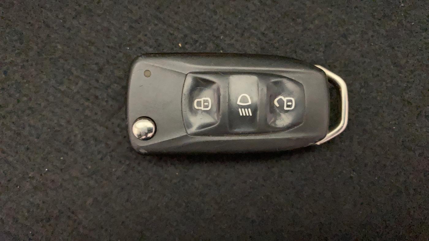 2022 Tata PUNCH ADVENTURE MT, Petrol, Manual, 43,614 km, Key Close Up
