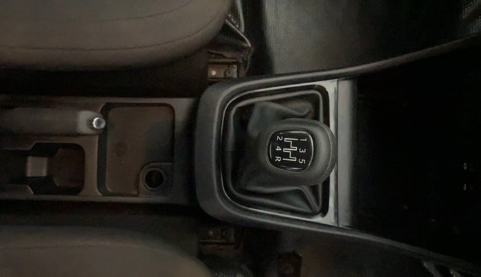 2022 Tata PUNCH ADVENTURE MT, Petrol, Manual, 43,607 km, Gear Lever