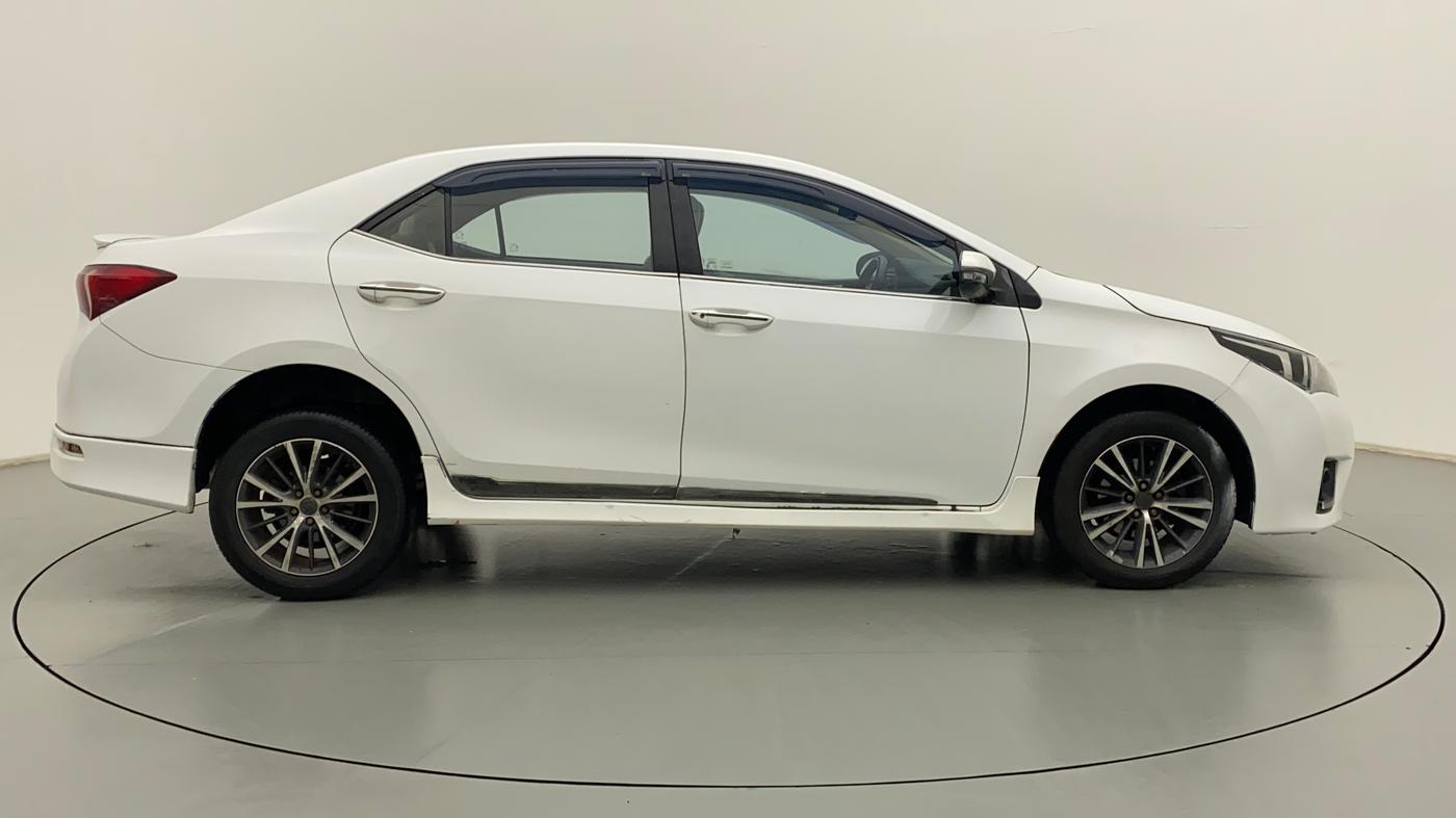 2014 Toyota Corolla Altis G PETROL, Petrol, Manual, 78,957 km, Right Side View