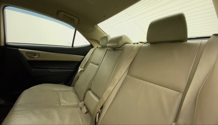 2014 Toyota Corolla Altis G PETROL, Petrol, Manual, 78,957 km, Right Side Rear Door Cabin
