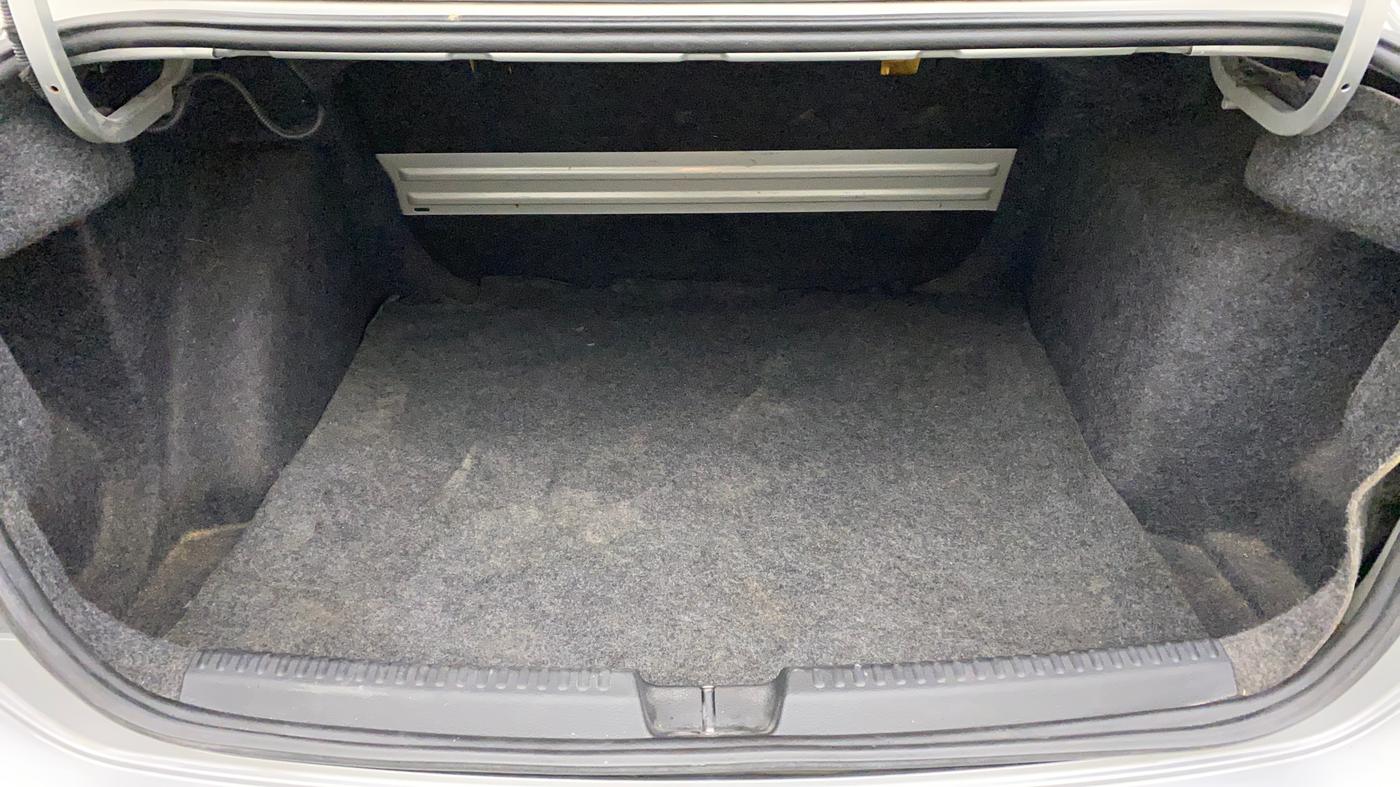 2016 Volkswagen Vento HIGHLINE PETROL AT, Petrol, Automatic, 85,779 km, Boot Inside