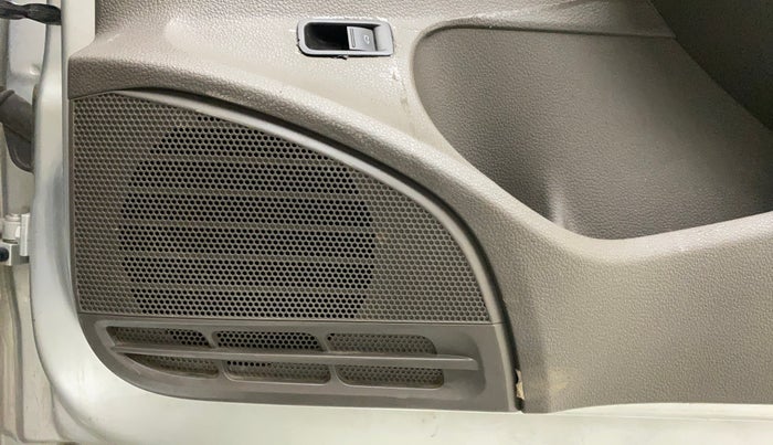 2016 Volkswagen Vento HIGHLINE PETROL AT, Petrol, Automatic, 85,779 km, Speaker