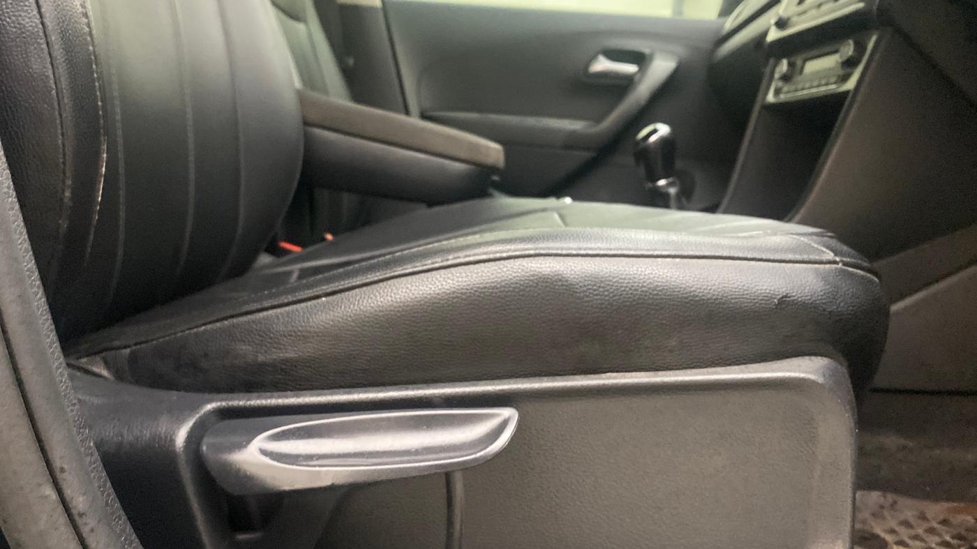 2022 Volkswagen Polo HIGHLINE PLUS 1.0L TSI, Petrol, Manual, 65,093 km, Driver Side Adjustment Panel