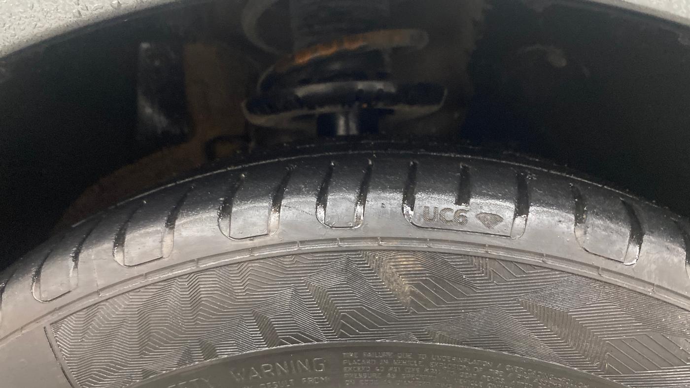 2022 Volkswagen Polo HIGHLINE PLUS 1.0L TSI, Petrol, Manual, 65,093 km, Right Front Tyre Tread