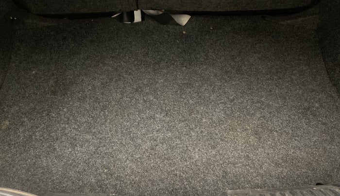 2022 Volkswagen Polo HIGHLINE PLUS 1.0L TSI, Petrol, Manual, 65,093 km, Boot Inside