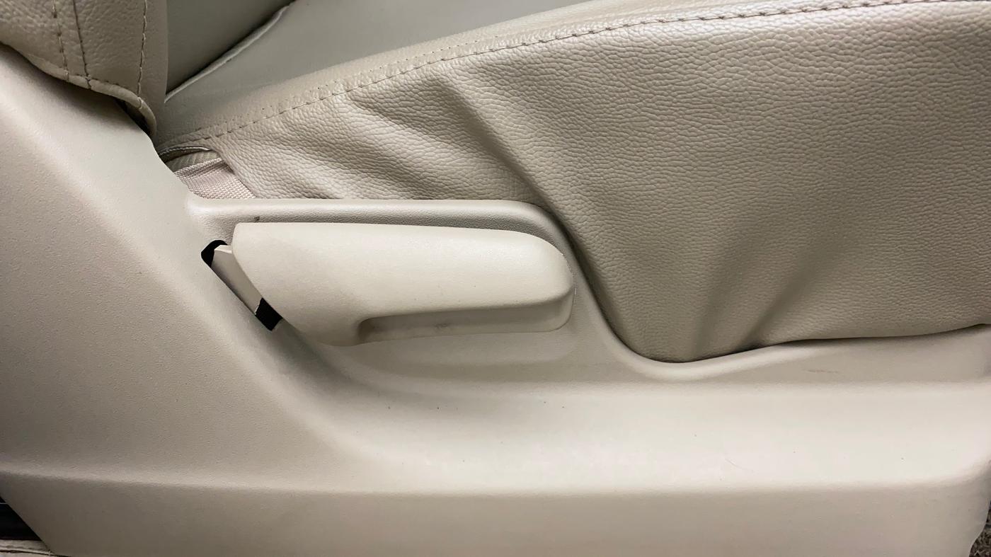 2016 Maruti Ertiga VXI, Petrol, Manual, 44,511 km, Driver Side Adjustment Panel