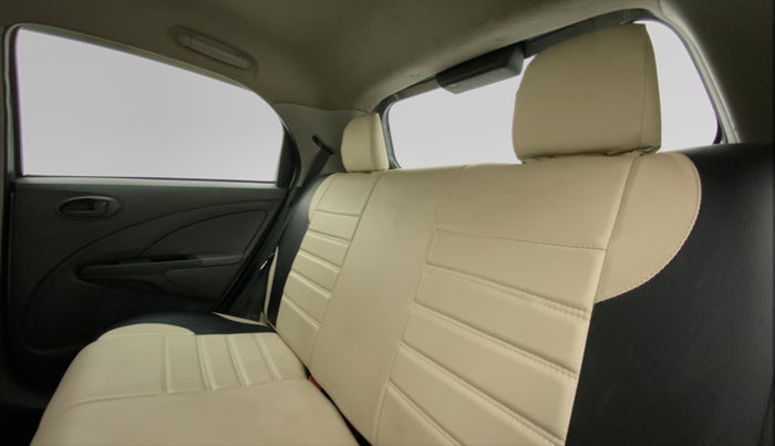 2013 Toyota Etios Liva G, Petrol, Manual, 1,07,156 km, Right Side Rear Door Cabin