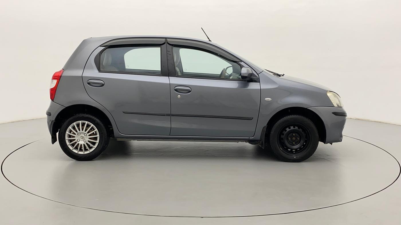 2013 Toyota Etios Liva G, Petrol, Manual, 1,07,156 km, Right Side View