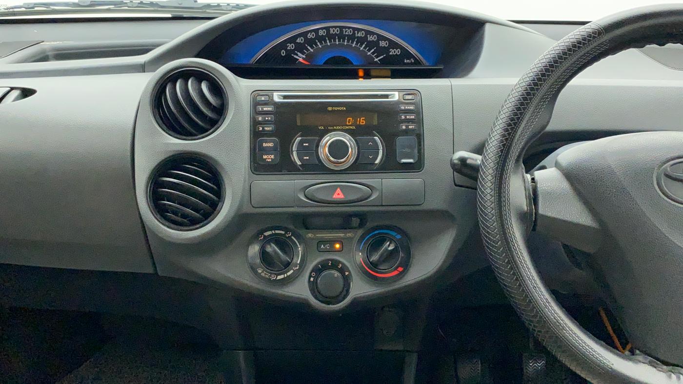 2013 Toyota Etios Liva G, Petrol, Manual, 1,07,156 km, Air Conditioner