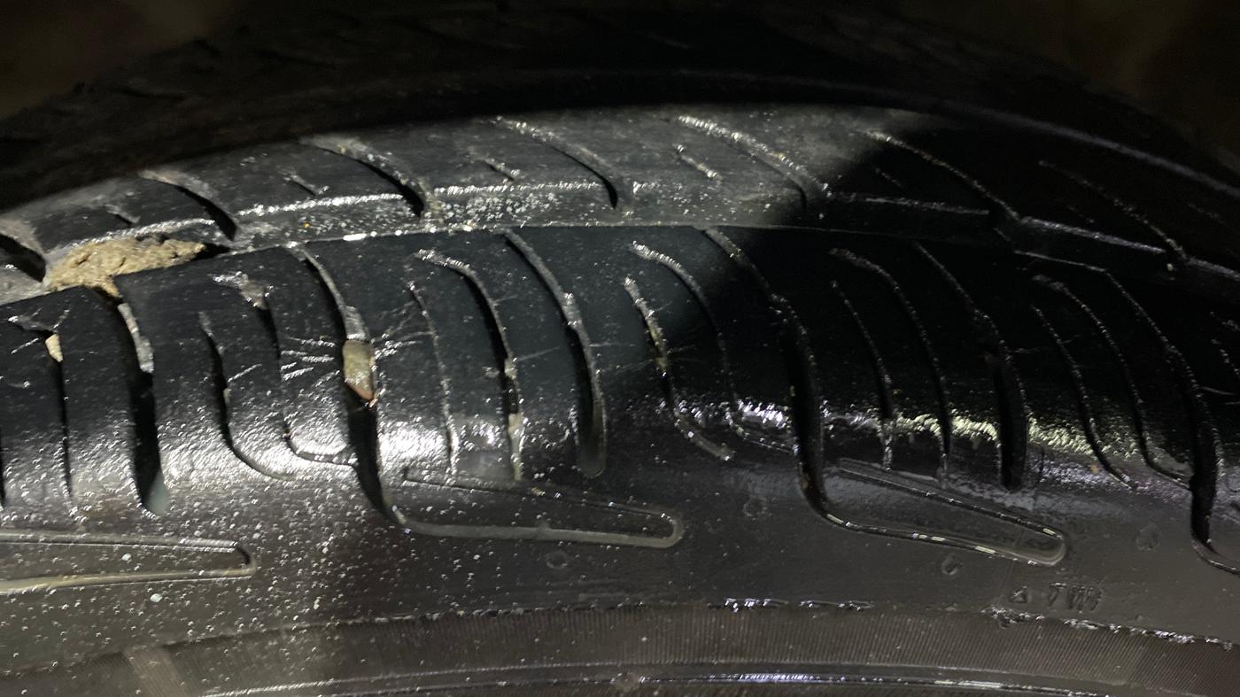 2014 Maruti Alto 800 LXI, Petrol, Manual, 47,913 km, Left Front Tyre Tread